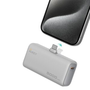 ⁦باور بنك AUKEY صغير الحجم – 5000 مللي أمبير – فضي (موديل PB-Y59)⁩ - الصورة ⁦3⁩
